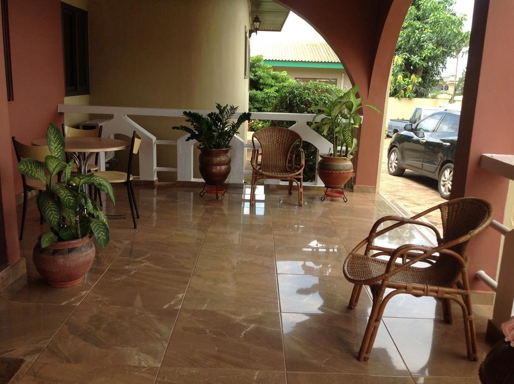 Benconi Lodge Accra Exterior photo