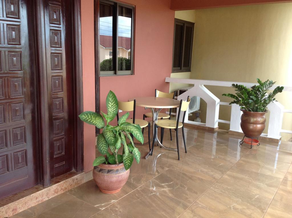 Benconi Lodge Accra Exterior photo